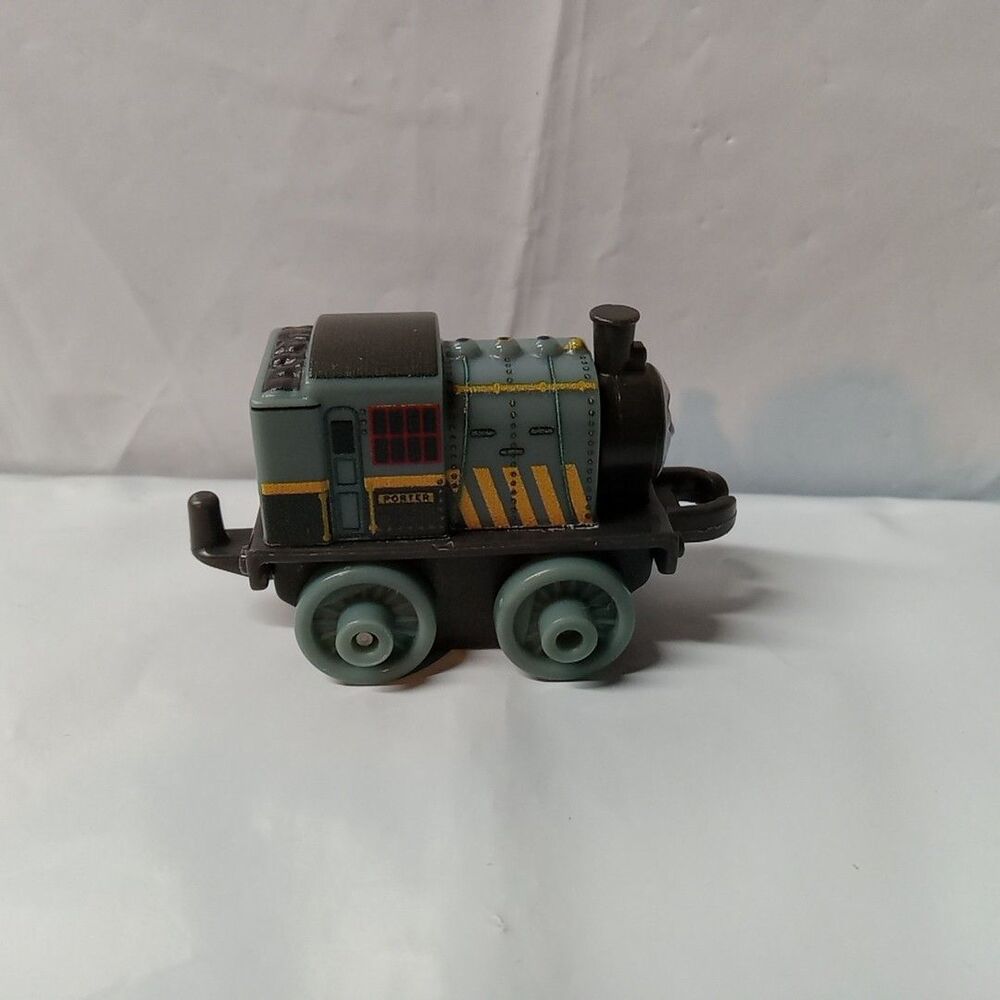 Thomas & Friends Mini Train Engine Porter 2014 Grey - Picture 3 of 4